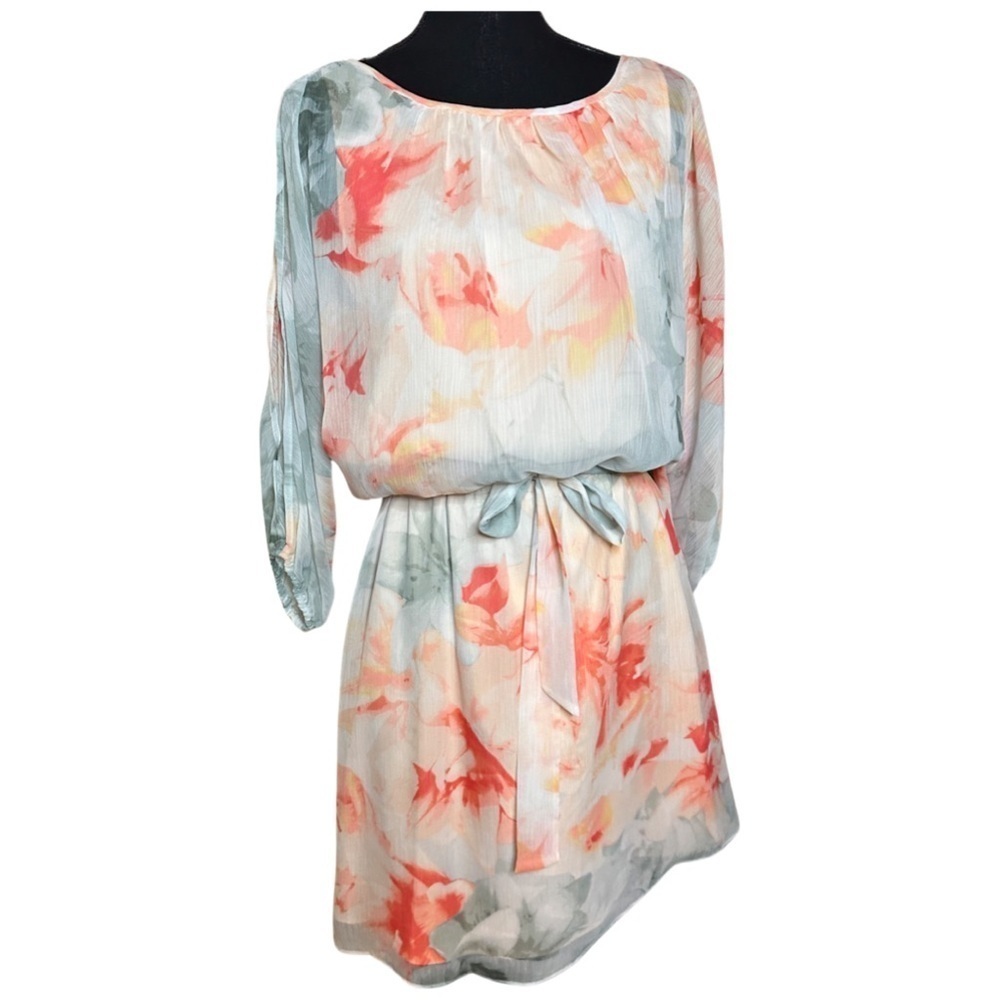 NWOT Vince  Camuto Flower peach color SZ 10